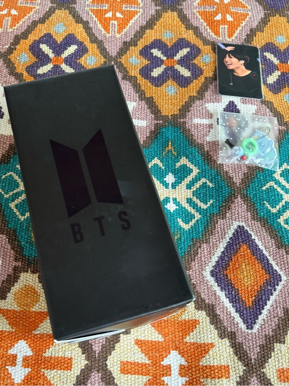 BTS Army Bomb Official LIGHTSTICK VERSION 4 + 7 Official Photocards + Freebies